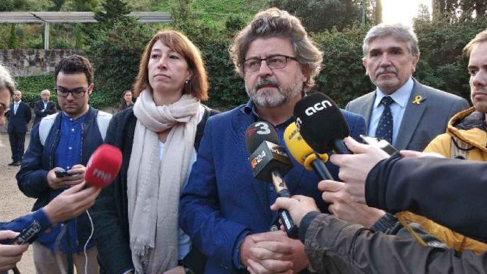 El líder de Demòcrates Antoni Castellà tras la ofrenda a la tumba del expresidente Lluís Companys, donde hizo declaraciones que le han valido una denuncia por injurias / CG