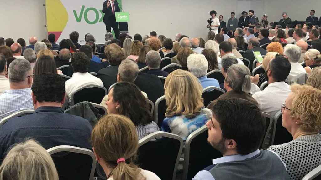 Extrema derecha: Una foto del acto de VOX celebrado este domingo en Barcelona