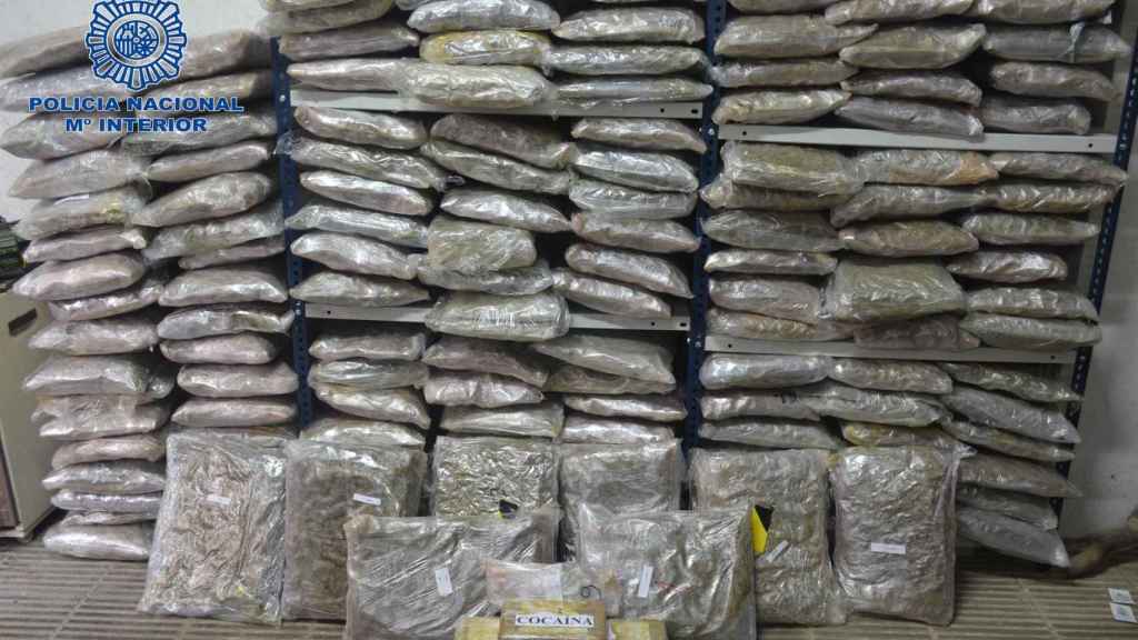 Detenidos en la Jonquera con 240 Kilogramos de Marihuana Y 5,6 de cocaína ocultos en una autocaravana / EUROPA PRESS