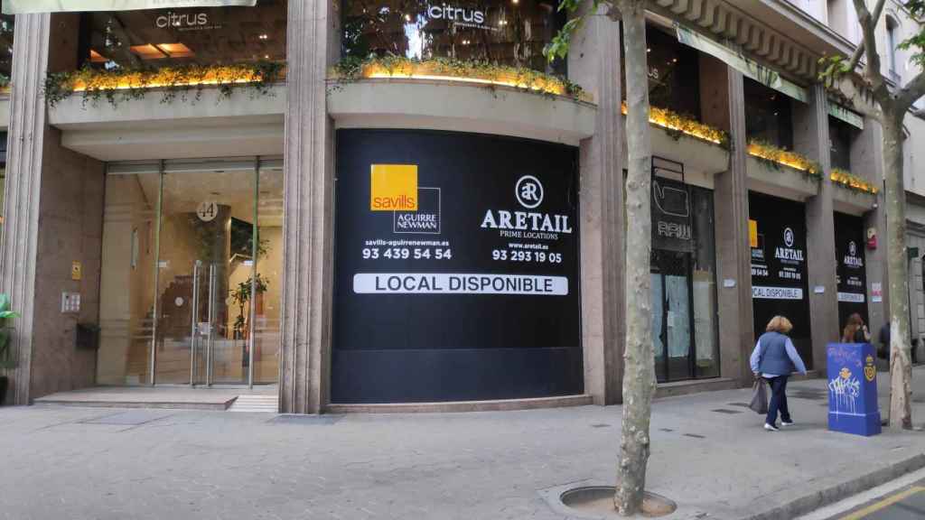 Chaflán de paseo de Gràcia con Consell de Cent / CG