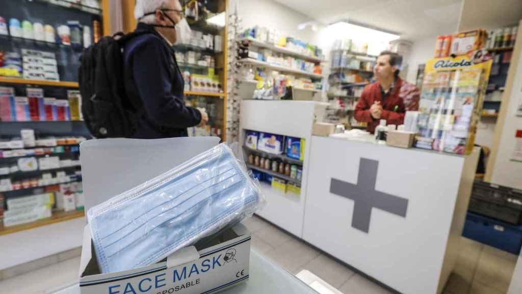 Mascarillas en una farmacia / EUROPA PRESS