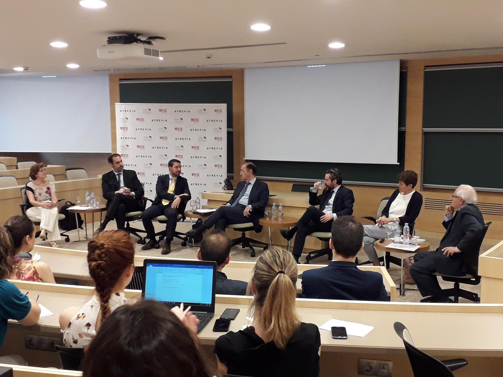 Debate sobre las oportunidades en el MAB en el IESE