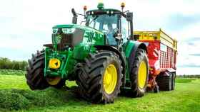 Imagen de un tractor de la marca John Deere / CG