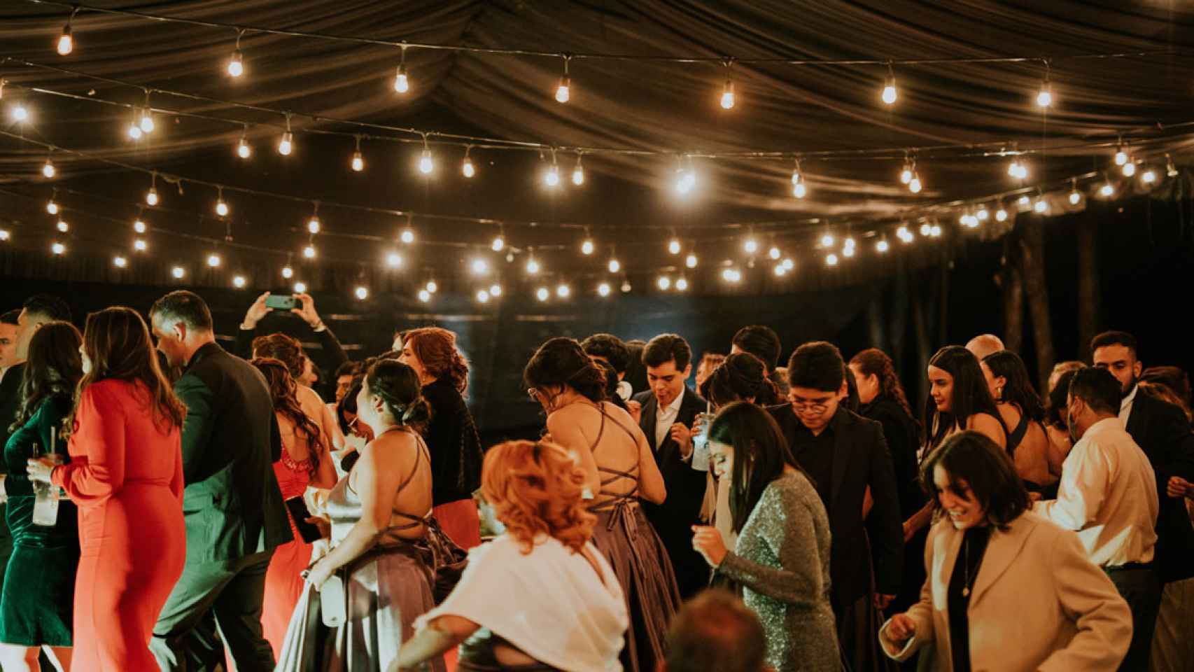 Una fiesta tras una boda / PEXELS