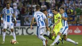 Los jugadores del Leganés jugando contra el Barça el curso pasado / EFE