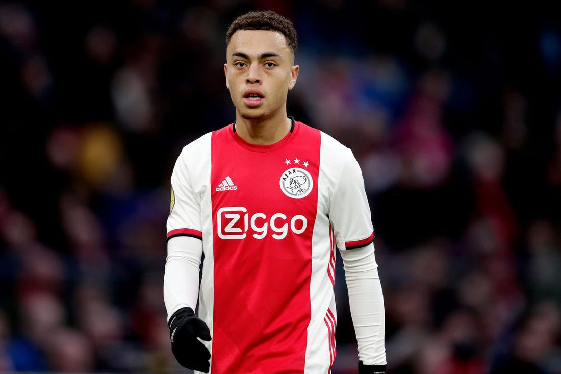 Sergiño Dest, en un partido con el Ajax | EFE