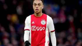 Sergiño Dest, en un partido con el Ajax | EFE