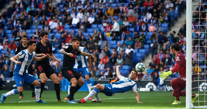 El Atlético perdona una ocasión ante el Espanyol | EFE