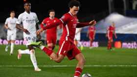 Alexander Arnold contra el Real Madrid / EFE