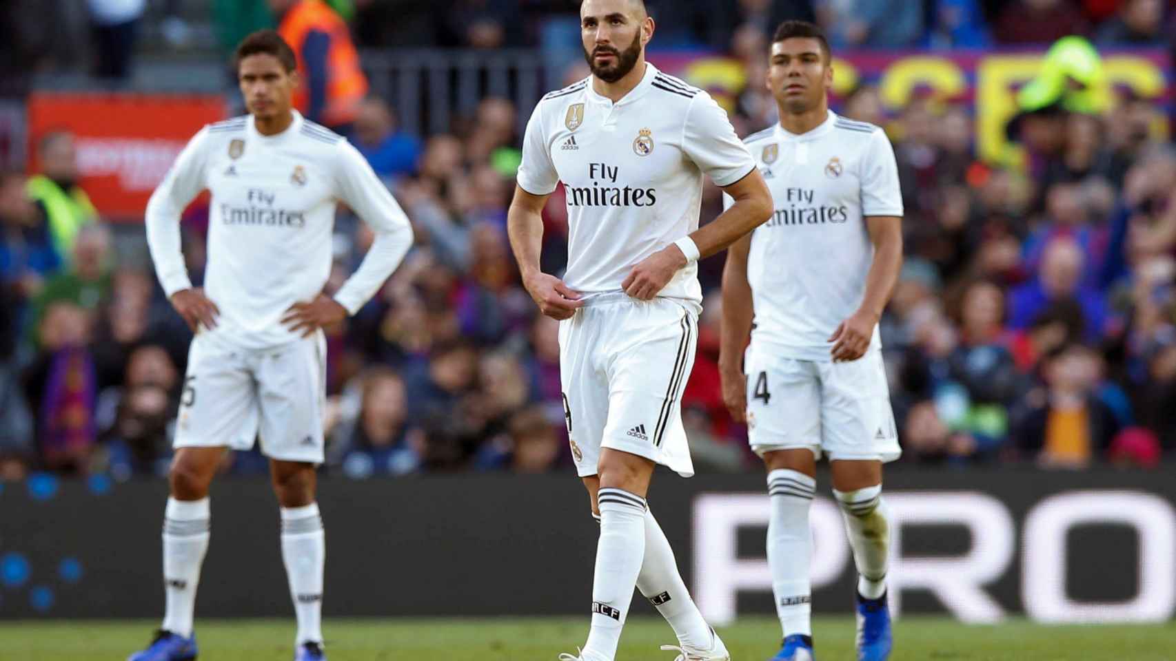 Los jugadores del Real Madrid se lamentan tras una derrota en Liga | EFE
