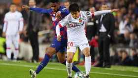 Takefusa Kubo con Junior Firpo / EFE