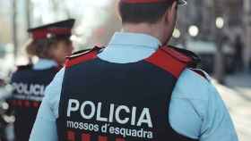 Dos agentes de los Mossos d'Esquadra / MOSSOS