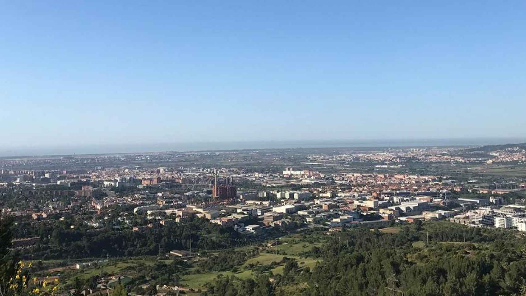 Panorámica de Barcelona y el área metropolitana en un día soleado / EUROPA PRESS