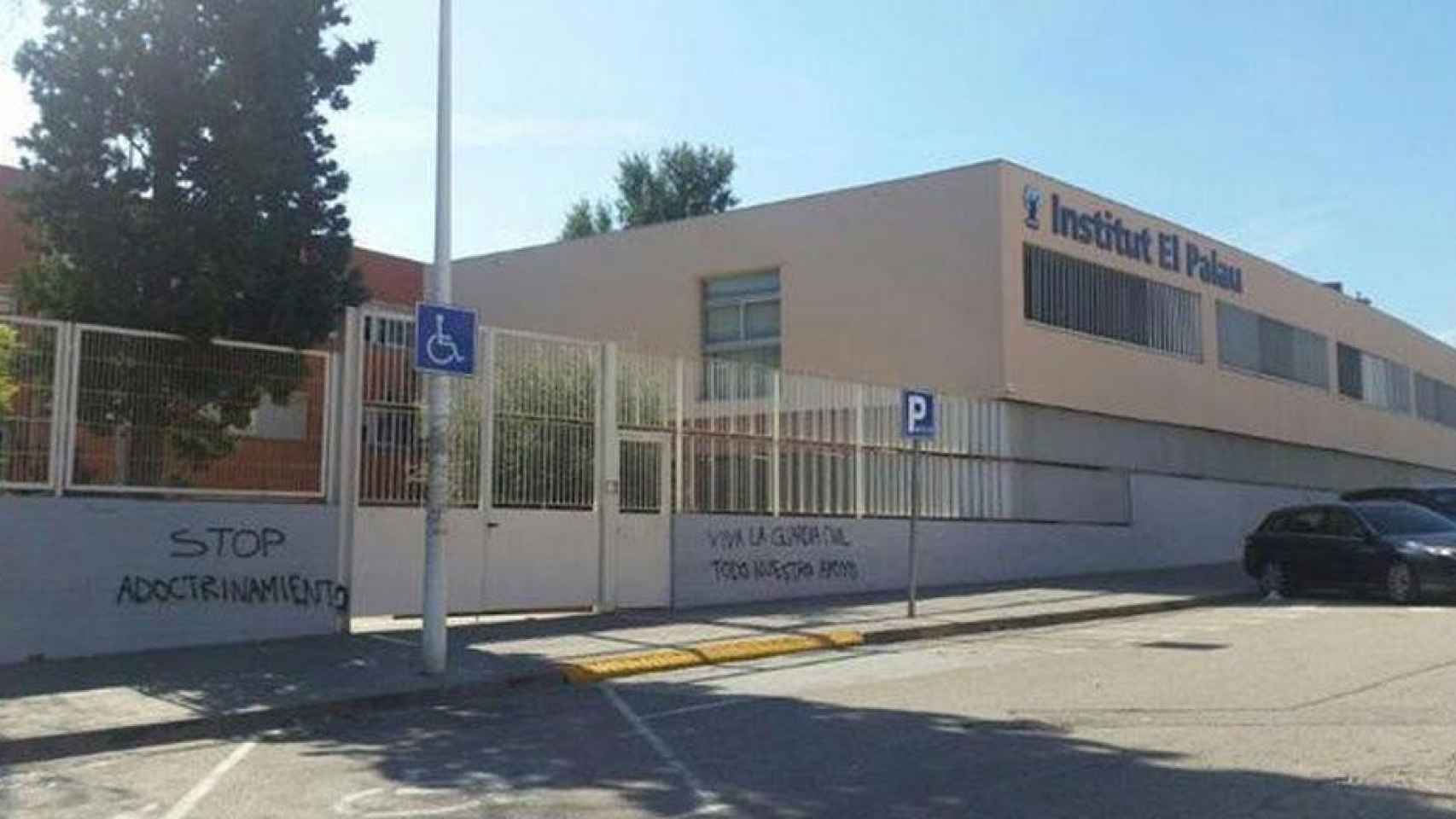 IES Palau de Sant Andreu de la Barca, el centro donde la profesora habría humillado a hijos de guardias civiles / 324