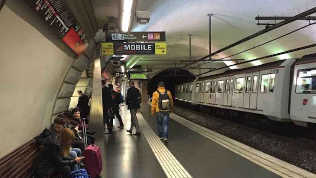 Parada del metro de la línea 1 de Barcelona en la plaza de España / CG