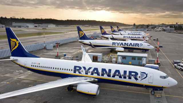 Aviones de Ryanair estacionados en el aeropuerto / EUROPA PRESS