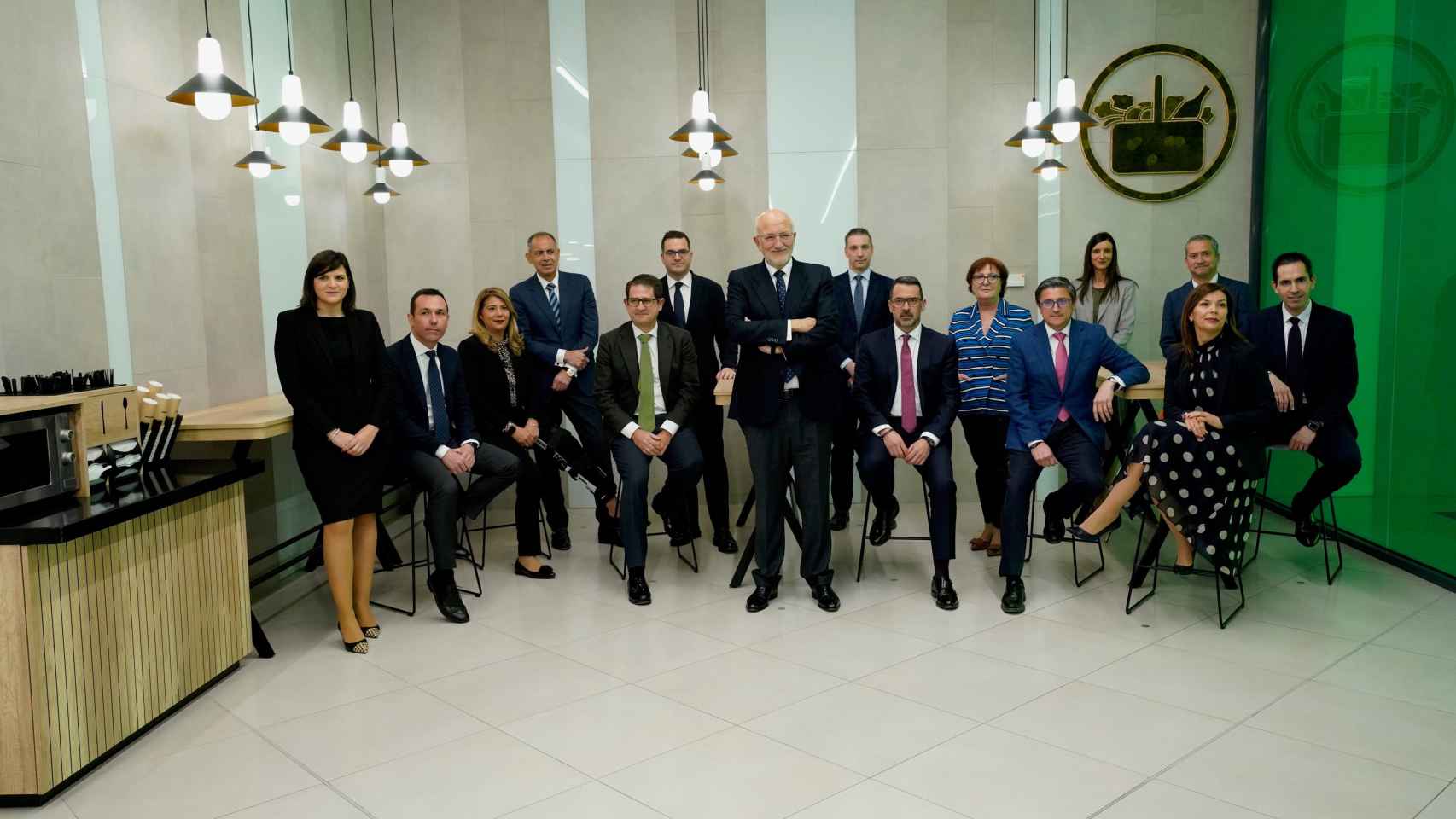 El presidente de Mercadona, Juan Roig, junto al resto del comité directivo de la compañía