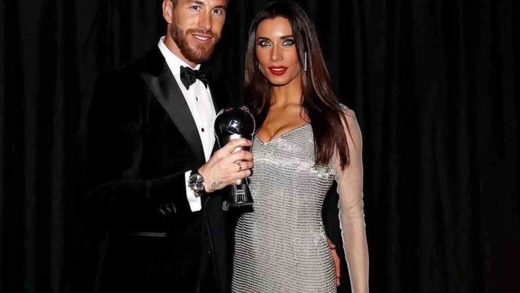 Una foto de Sergio Ramos y Pilar Rubio en el The Best 2017