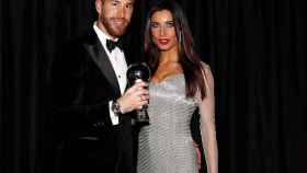 Una foto de Sergio Ramos y Pilar Rubio en el The Best 2017