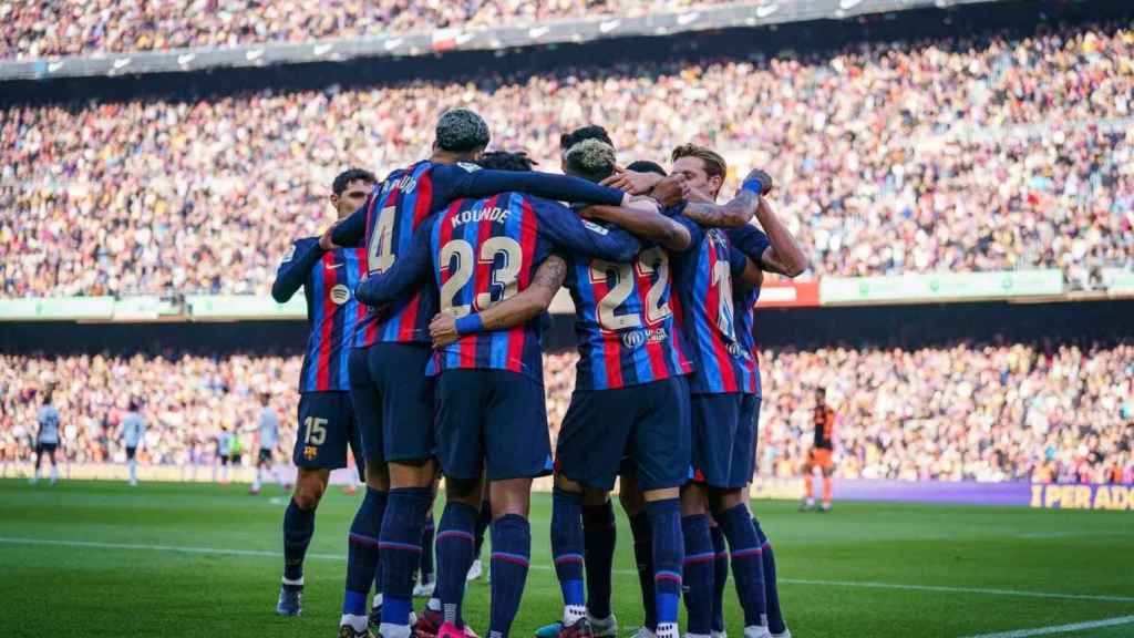 Los jugadores del Barça celebran un gol de Raphinha como una catedral / FCB