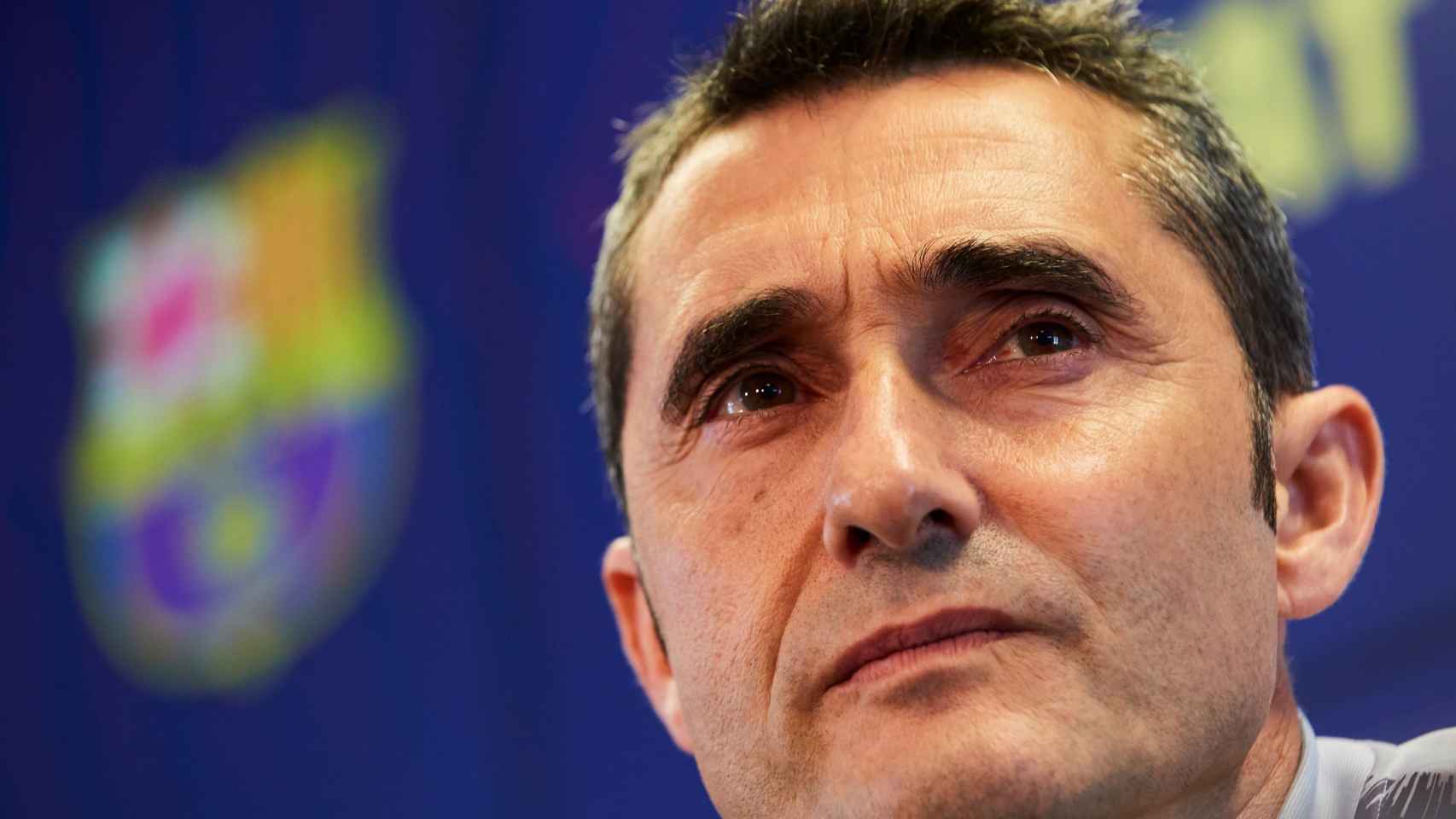 Ernesto Valverde durante una rueda de prensa con el FC Barcelona / EFE