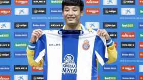 La presentación de Wu Lei como futbolista del Espanyol / EFE