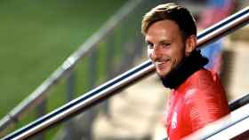 El centrocampista croata del FC Barcelona, Ivan Rakitic, durante un entrenamiento del Barça / EFE