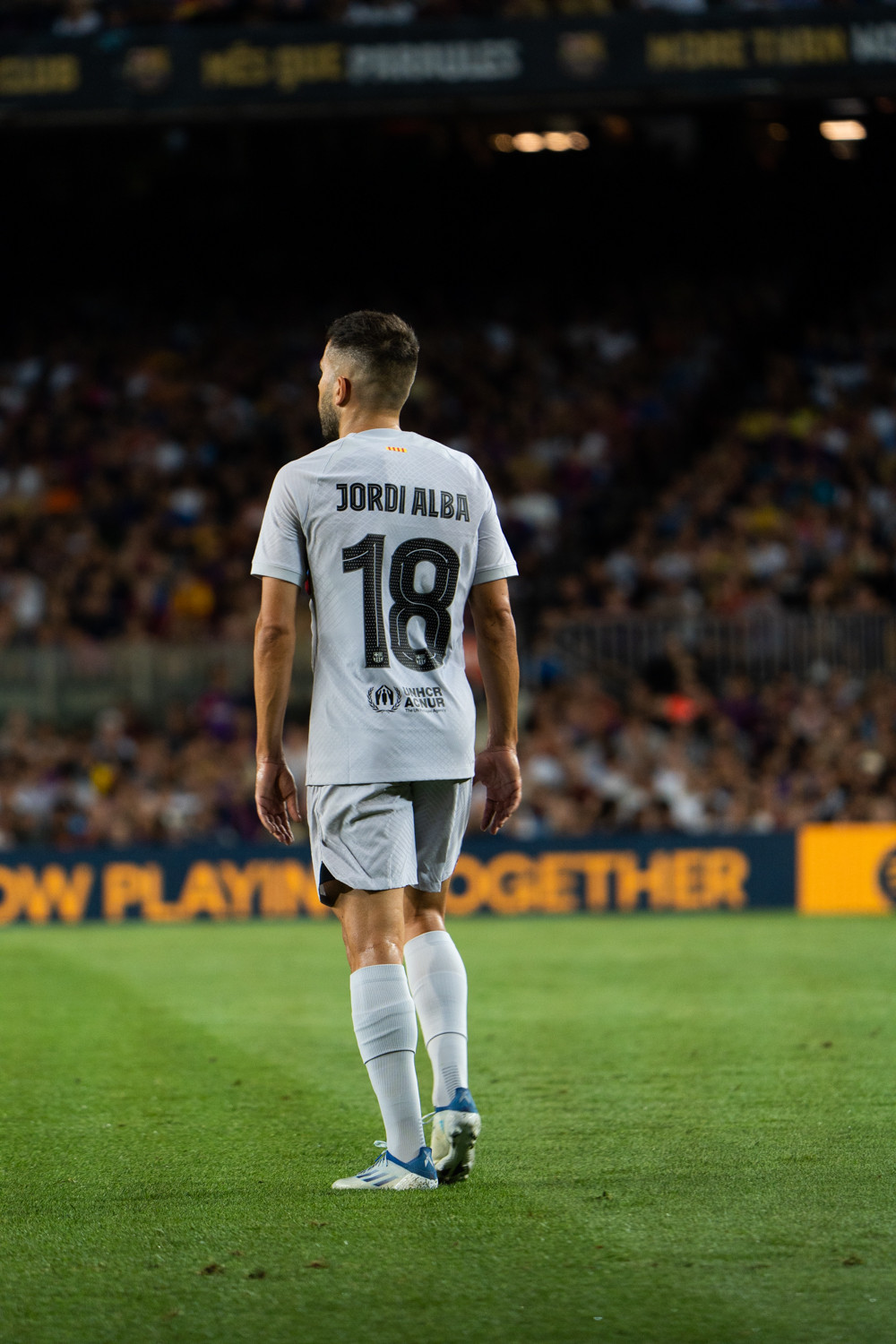 Jordi Alba, contra el Manchester City / LUIS MIGUEL AÑÓN (CULEMANIA)