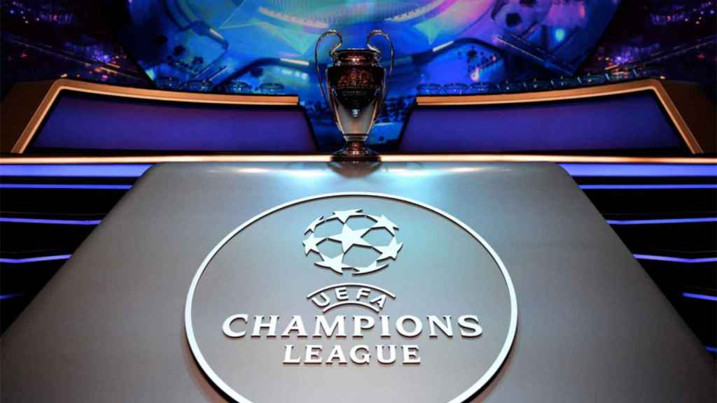 Imagen del trofeo de Champions League antes del sorteo de cuartos de final / REDES