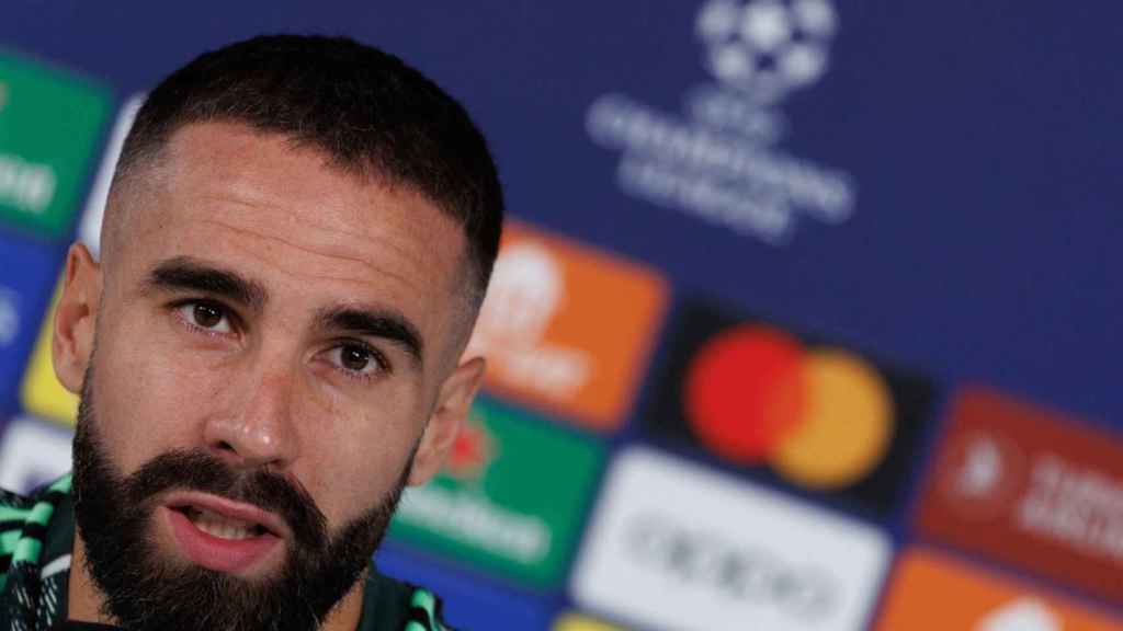 Dani Carvajal, durante la rueda de prensa del Real Madrid previa al partido ante el Shakhtar / EFE