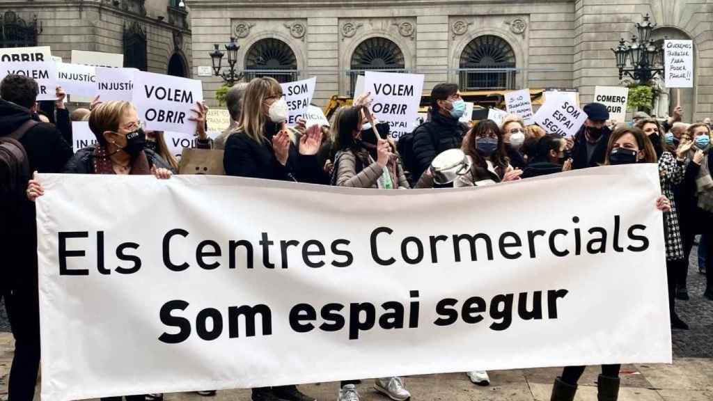 Manifestación en favor de la reapertura de centros comerciales / EP