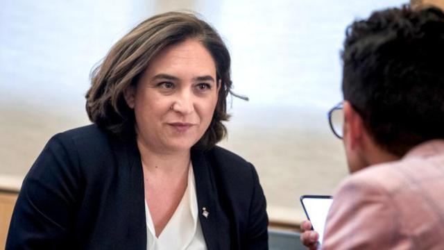 La alcaldesa de Barcelona, Ada Colau, este miércoles en el Ayuntamiento de la capital catalana / AJ BCN