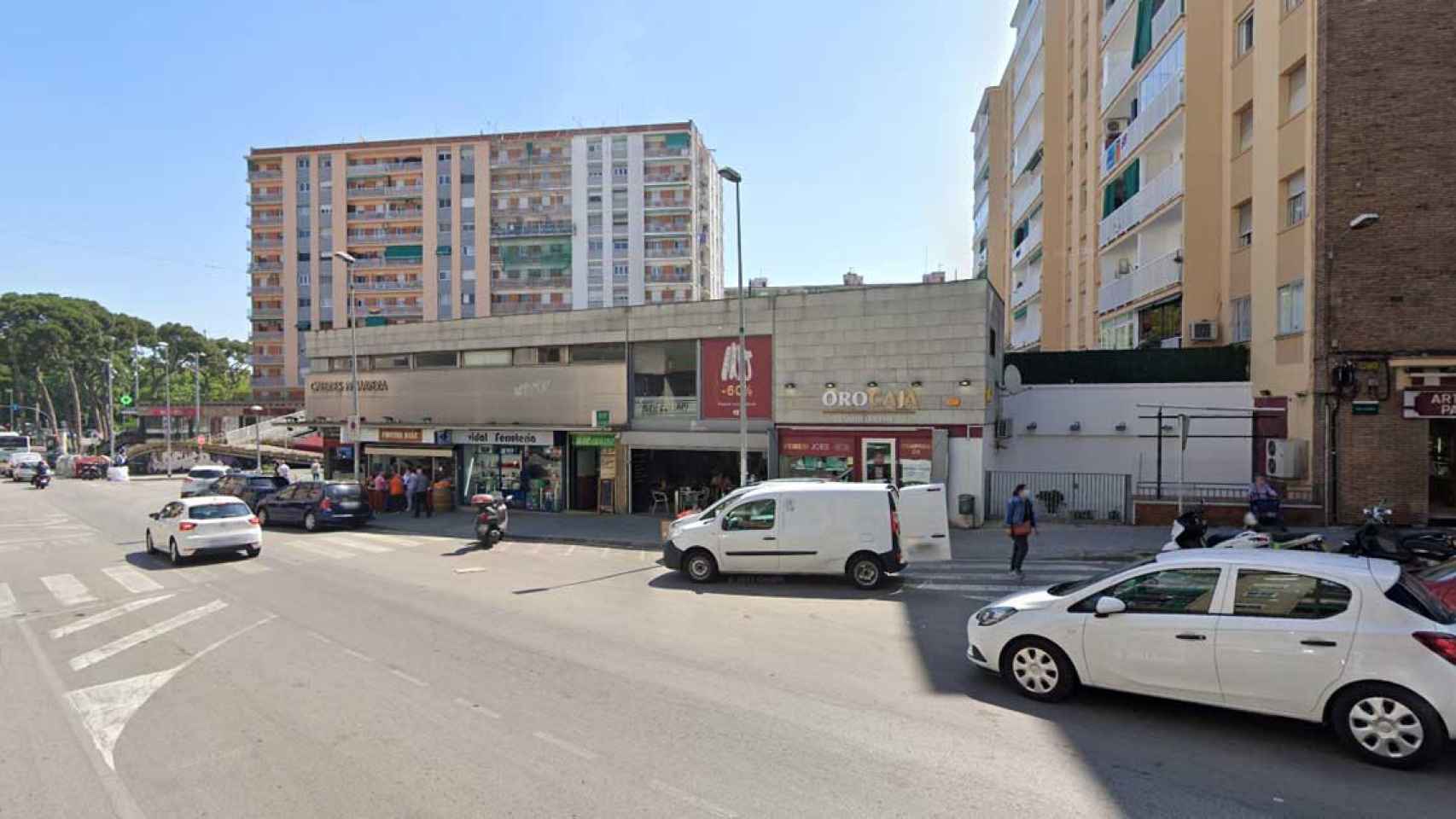 Avenida Primavera de Cerdanyola del Vallès donde se ubica uno de los negocios en los que presuntamente el detenido robó con un cúter / GOOGLE STREET VIEW