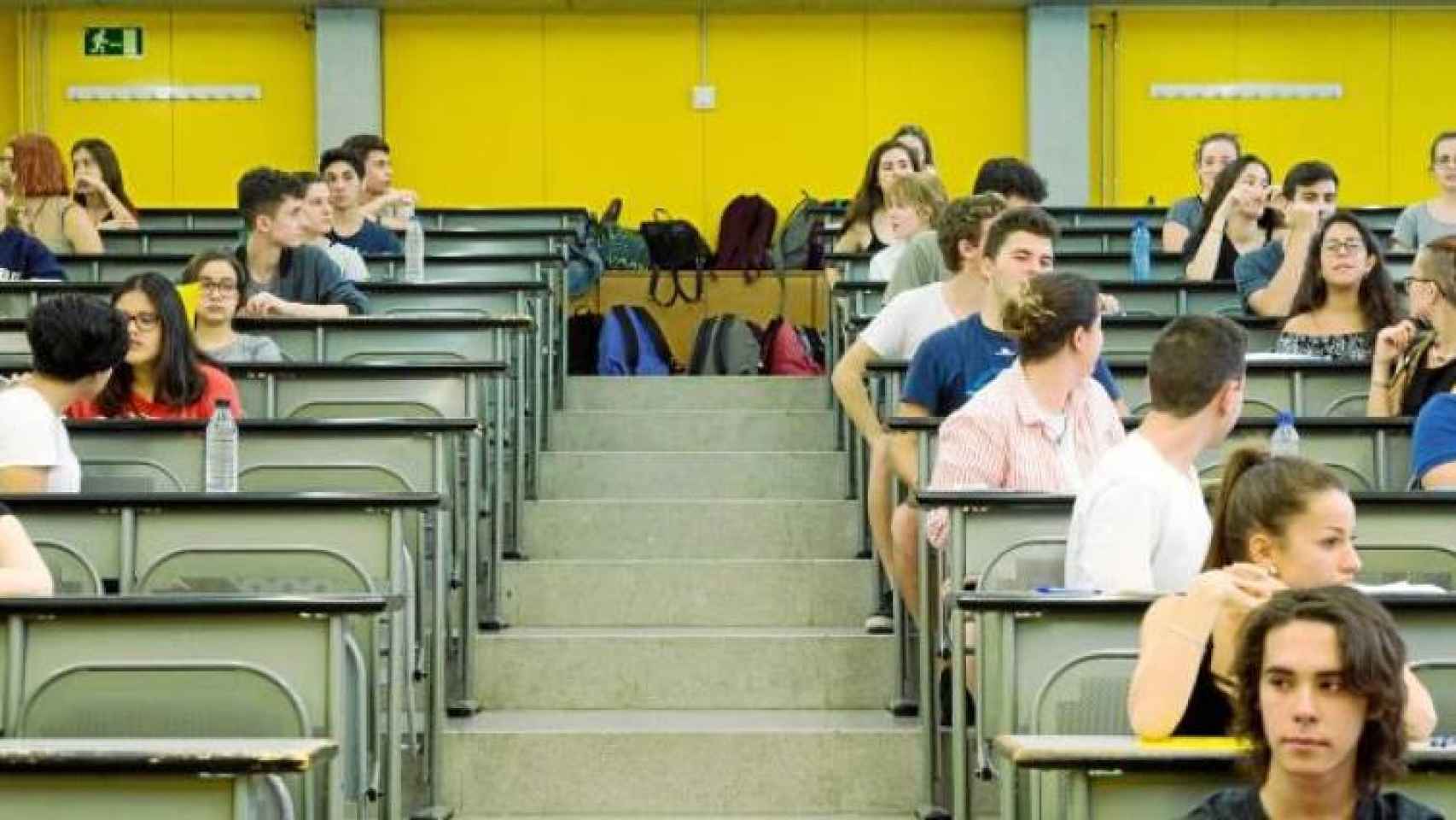 Imagen de estudiantes haciendo el examen de selectividad / EUROPA PRESS