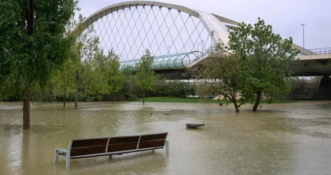 Vista del río Ebro a su paso por Zaragoza / EFE