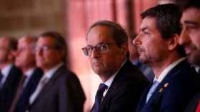 El presidente de la Generalitat, Quim Torra (c), junto al expresidente Artur Mas (i) y el presidente de la Cámara de Comercio de Barcelona, Joan Canadell (d) / EFE