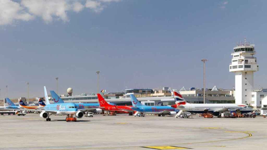 Aeropuerto de Tenerife Sur / AENA