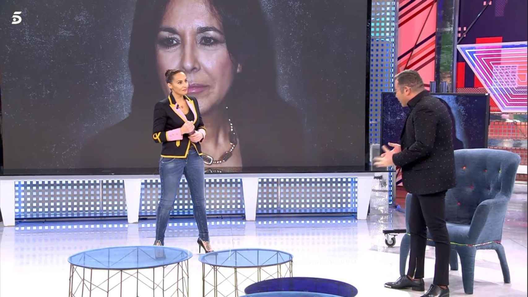 Anabel, la sobrina de Isabel Gemio, en el plató de 'Sálvame Deluxe' / TELECINCO