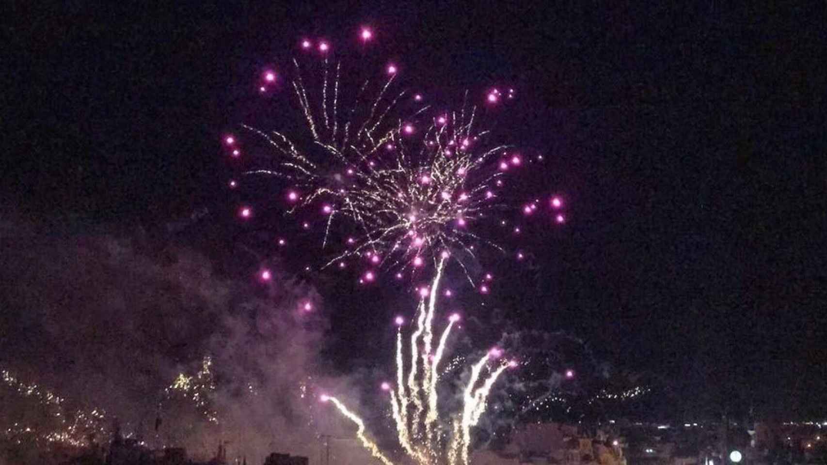 Espectáculo de fuegos artificiales EP