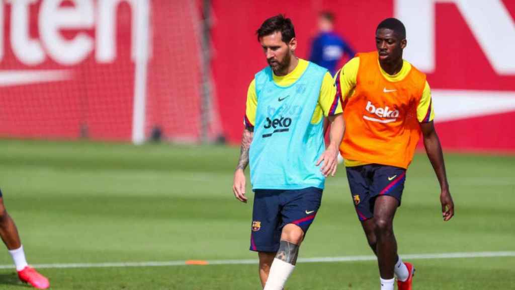 Leo Messi y Ousmane Dembelé en un entrenamiento con el Barça / FC Barcelona