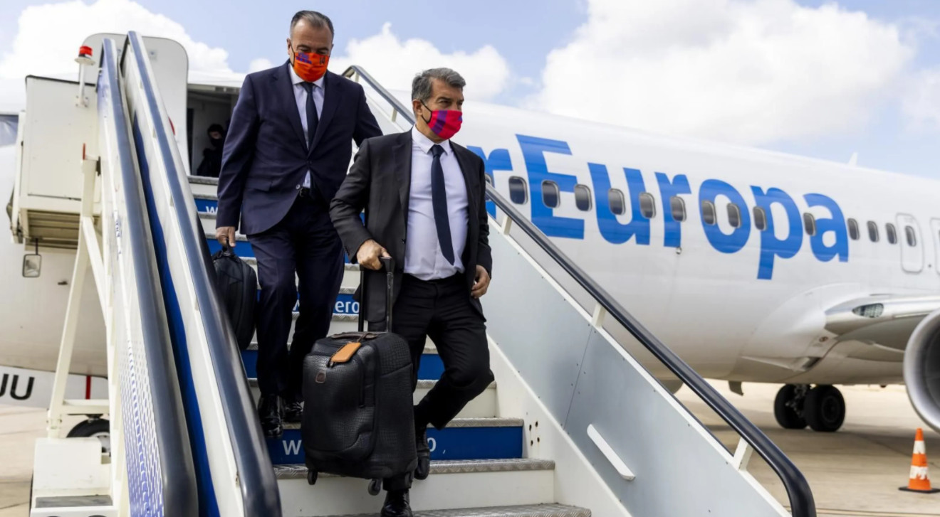 Laporta y Yuste aterrizando a Sevilla / FC Barcelona