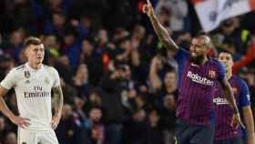 Arturo Vidal celebra su primer gol con la camiseta del Barça / EFE