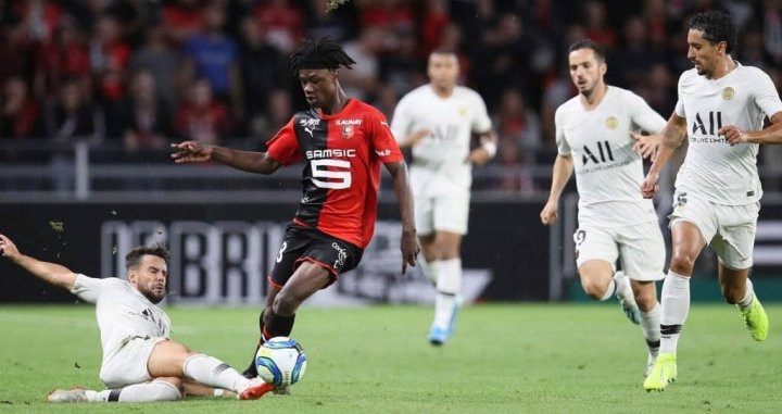 Eduardo Camavinga jugando contra el PSG / EFE