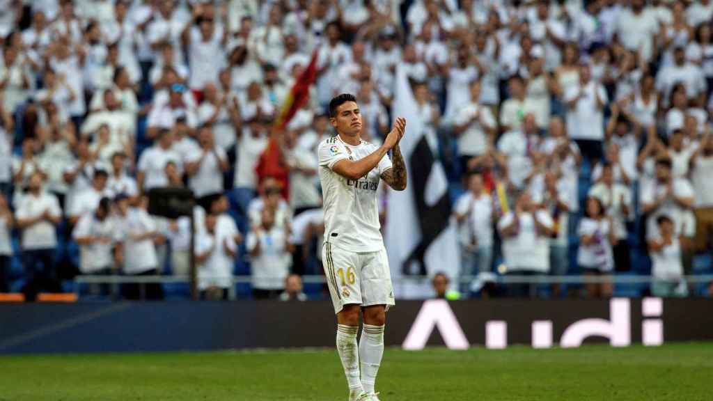 Una foto de James Rodríguez en su regreso al Bernabéu como jugador del Real Madrid / EFE