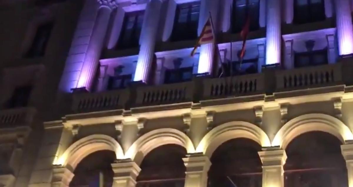 Se baja la bandera española en Lleida tras la inhabilitación de Quim Torra / CG