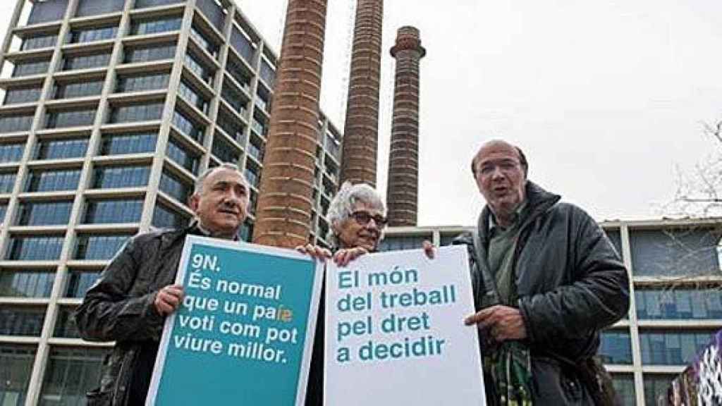 Josep Maria Àlvarez (UGT Cataluña), Muriel Casals (Òmnium Cultural) y Joan Carles Gallego (CCOO Cataluña), en un acto en defensa del referéndum para la secesión de Cataluña