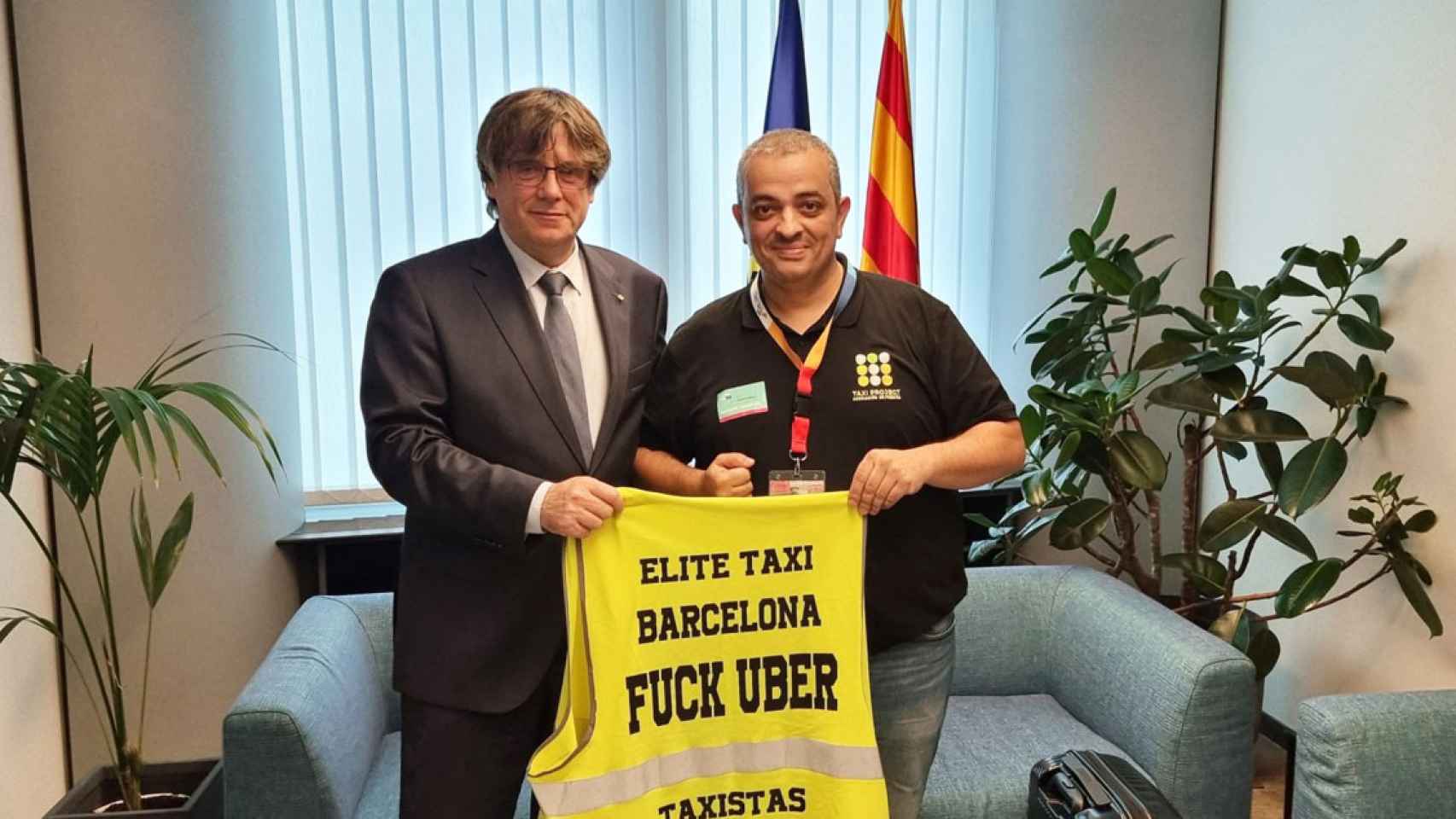 El 'expresident' fugado, Carles Puigdemont, con Alberto 'Tito' Álvarez / TWITTER