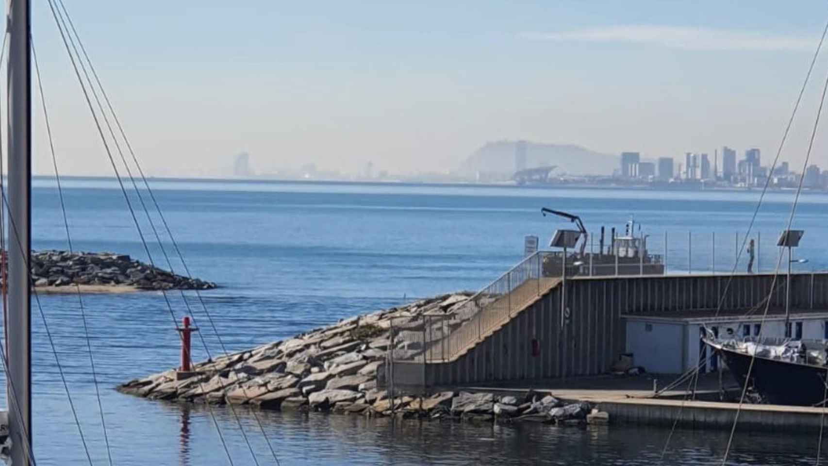 Costa de El Masnou, donde se ha localizado el cadáver / PORT MASNOU