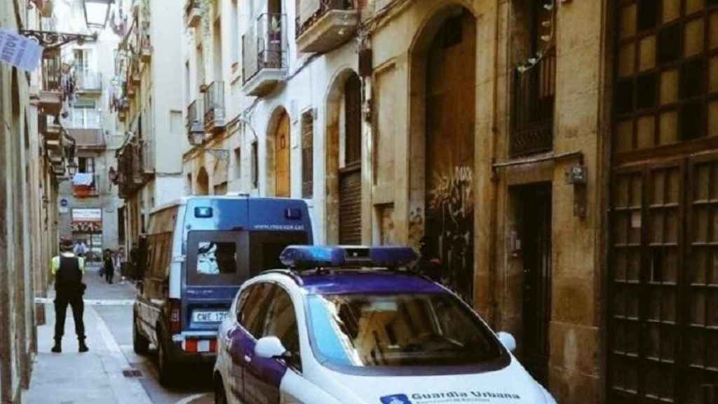 Operativo de los Mossos y la Guardia Urbana en una imagen de archivo / EP