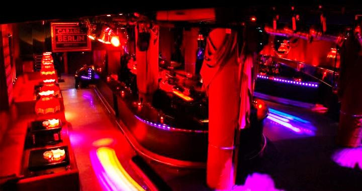 El Bailén 22 cuando se transformó en Cabaret Berlin, dedicado al público gay / CG